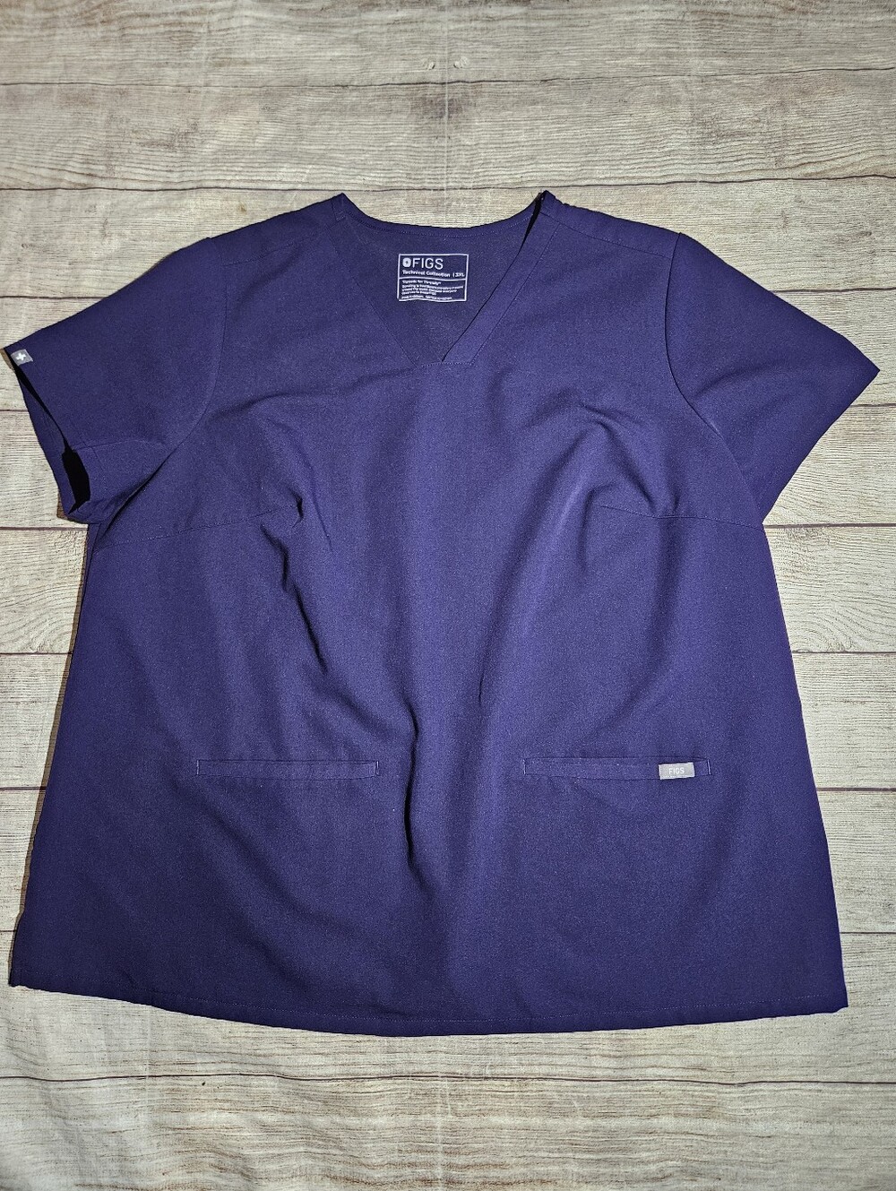 Figs Casma purple Scrub top